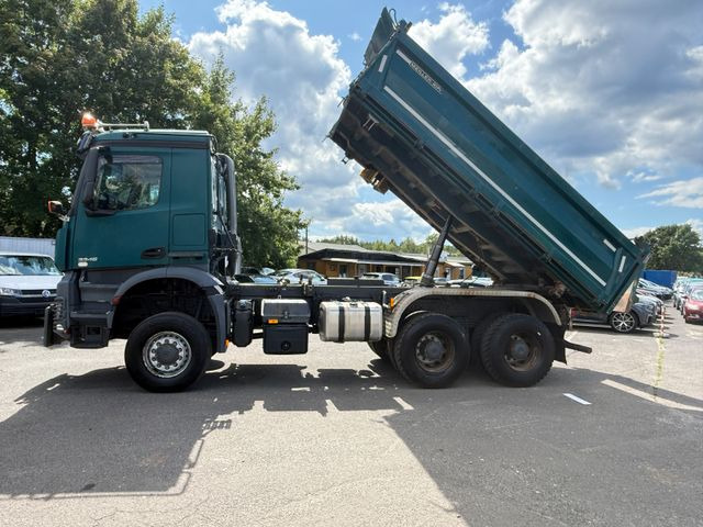 قلابات Mercedes-Benz Arocs 3346 Kipper 6x6: صور 10
