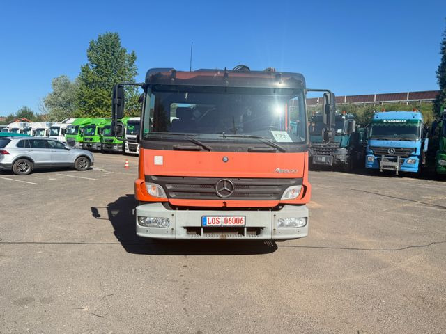 Mercedes-Benz Atego 1223 mit Kran MKG HLK 76 - شاحنات مسطحة, شاحنة كرين: صور 1 Mercedes-Benz Atego 1223 mit Kran MKG HLK 76 - شاحنات مسطحة, شاحنة كرين: صور 1