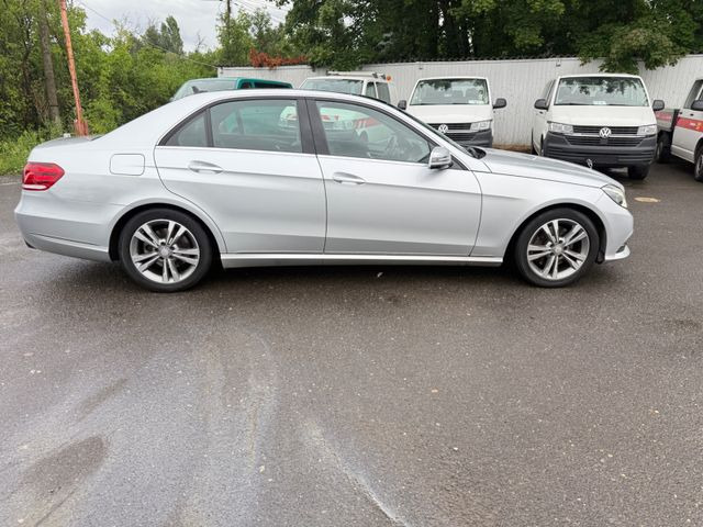 Mercedes-Benz E 300 E -Klasse Lim. E 300 BlueTec - سيدان: صور 5 Mercedes-Benz E 300 E -Klasse Lim. E 300 BlueTec - سيدان: صور 5