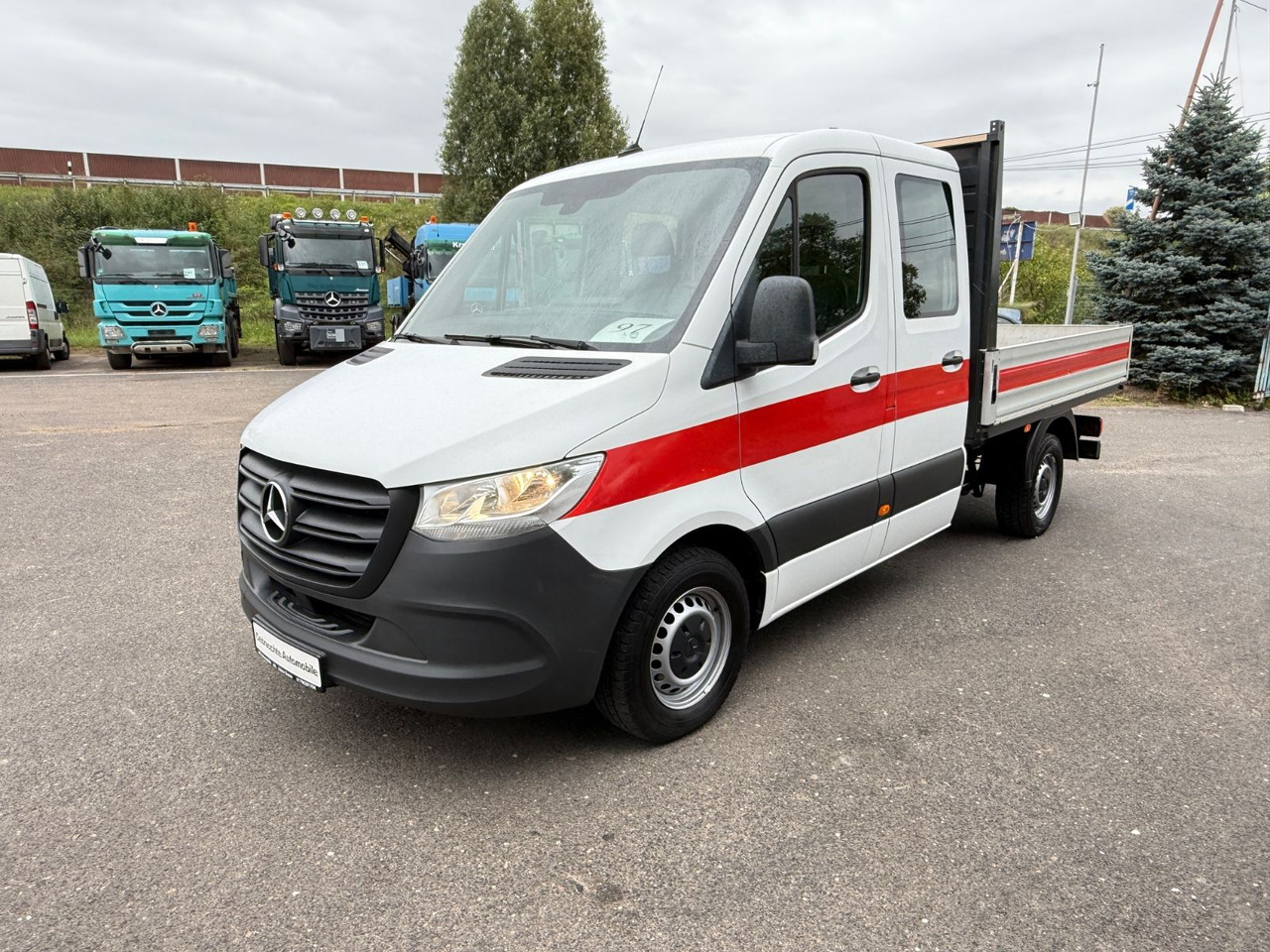 Mercedes-Benz Sprinter 217 Pritsche DoKa - الشاحنات الصغيرة المسطحة, الشاحنات الصغيرة كابينة مزدوجة: صور 3 Mercedes-Benz Sprinter 217 Pritsche DoKa - الشاحنات الصغيرة المسطحة, الشاحنات الصغيرة كابينة مزدوجة: صور 3