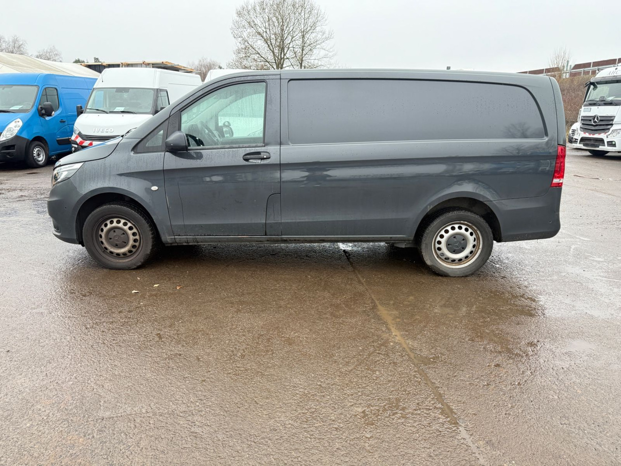 Mercedes-Benz Vito Kasten 119 CDI/BT 4x4 lang MOTORSCHADEN - ميكروباص: صور 3 Mercedes-Benz Vito Kasten 119 CDI/BT 4x4 lang MOTORSCHADEN - ميكروباص: صور 3