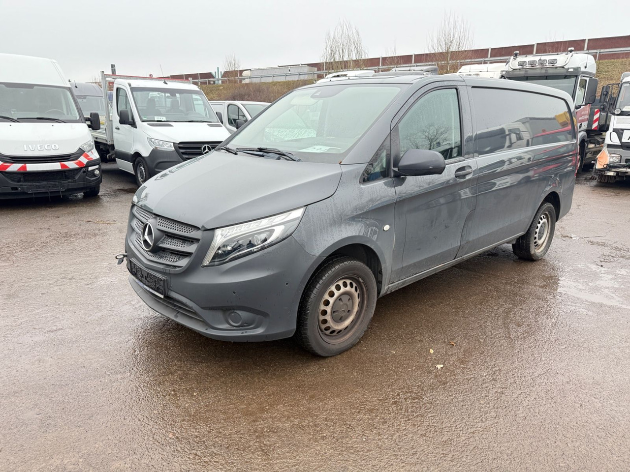 Mercedes-Benz Vito Kasten 119 CDI/BT 4x4 lang MOTORSCHADEN - ميكروباص: صور 2 Mercedes-Benz Vito Kasten 119 CDI/BT 4x4 lang MOTORSCHADEN - ميكروباص: صور 2
