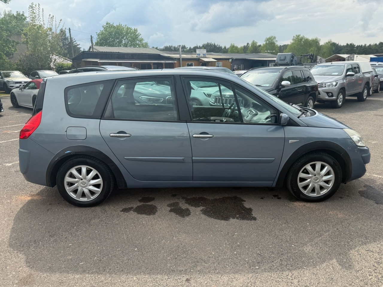 Renault Scenic - ميكروباص: صور 3 Renault Scenic - ميكروباص: صور 3