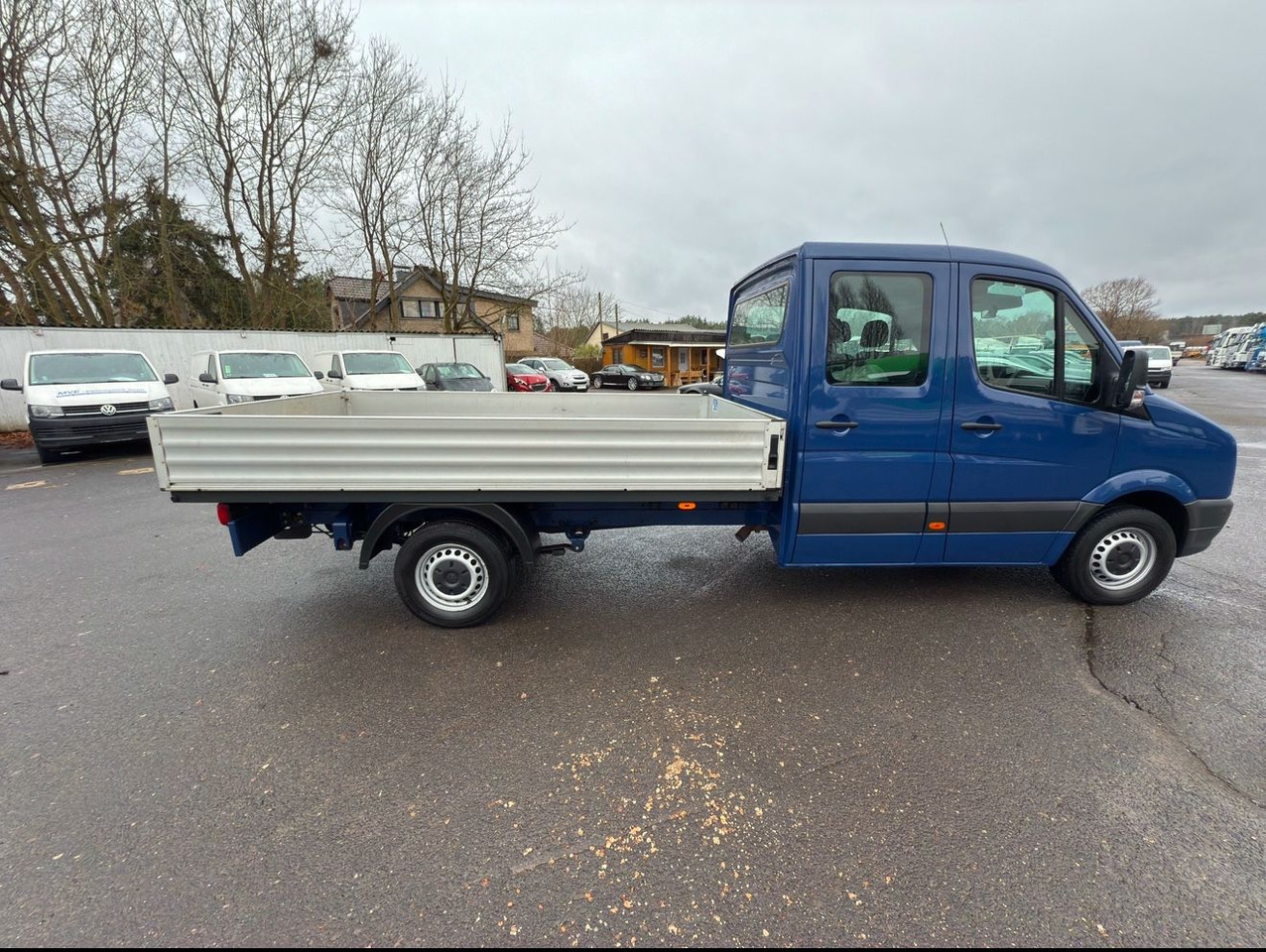 Volkswagen Crafter Pritsche 35 lang L3 Doppelkabine - الشاحنات الصغيرة المسطحة: صور 3 Volkswagen Crafter Pritsche 35 lang L3 Doppelkabine - الشاحنات الصغيرة المسطحة: صور 3