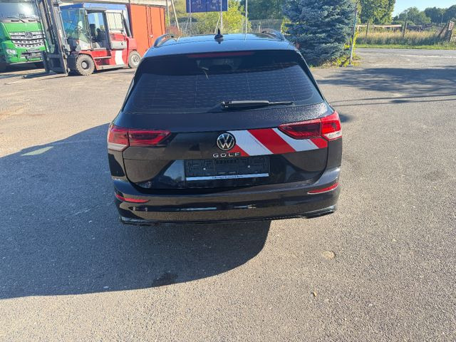 Volkswagen Golf VIII Variant R-Line Wasserschaden - سيارة ستيشن: صور 4 Volkswagen Golf VIII Variant R-Line Wasserschaden - سيارة ستيشن: صور 4