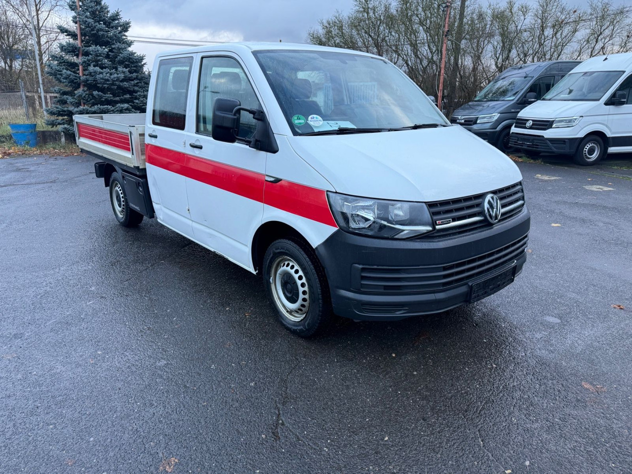Volkswagen T6 Automatik Pritsche lang  Doppelkabine - الشاحنات الصغيرة المسطحة: صور 1 Volkswagen T6 Automatik Pritsche lang  Doppelkabine - الشاحنات الصغيرة المسطحة: صور 1