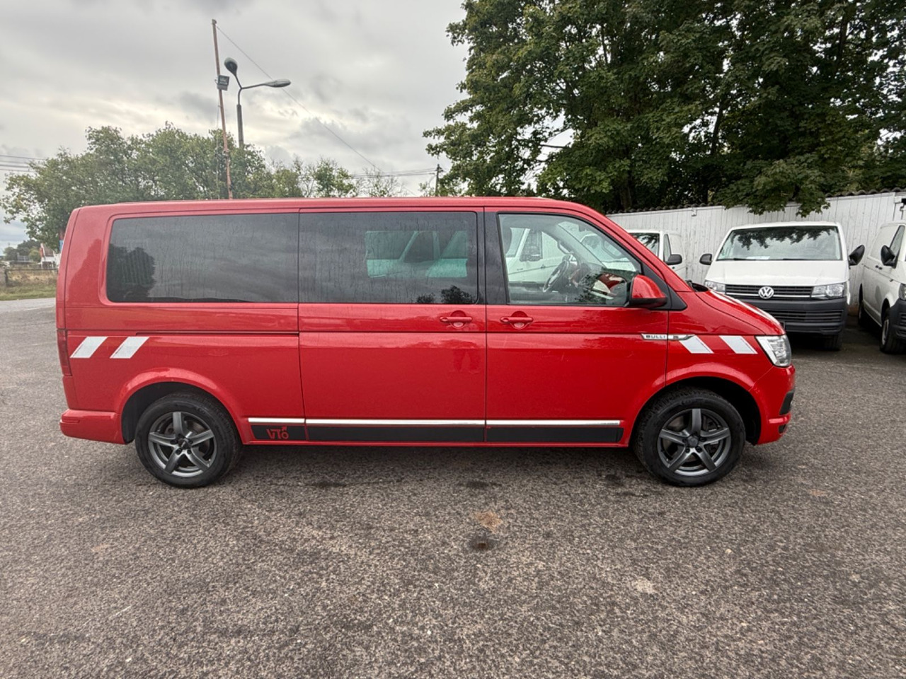 Volkswagen T6 Transporter Bus Multivan Comfortline lang - فان المدمجة: صور 3 Volkswagen T6 Transporter Bus Multivan Comfortline lang - فان المدمجة: صور 3