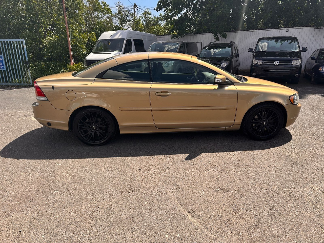 Volvo C70 Cabriolet 2.4 Kinetic Benzin/Flüssiggas - سيارة: صور 4 Volvo C70 Cabriolet 2.4 Kinetic Benzin/Flüssiggas - سيارة: صور 4