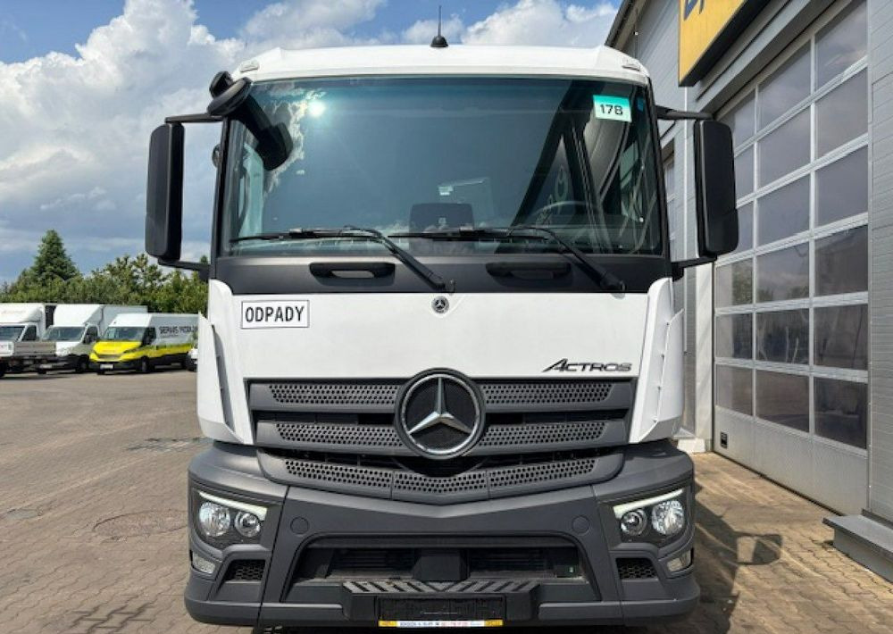Mercedes-Benz Actros - شاحنة القمامة: صور 2 Mercedes-Benz Actros - شاحنة القمامة: صور 2