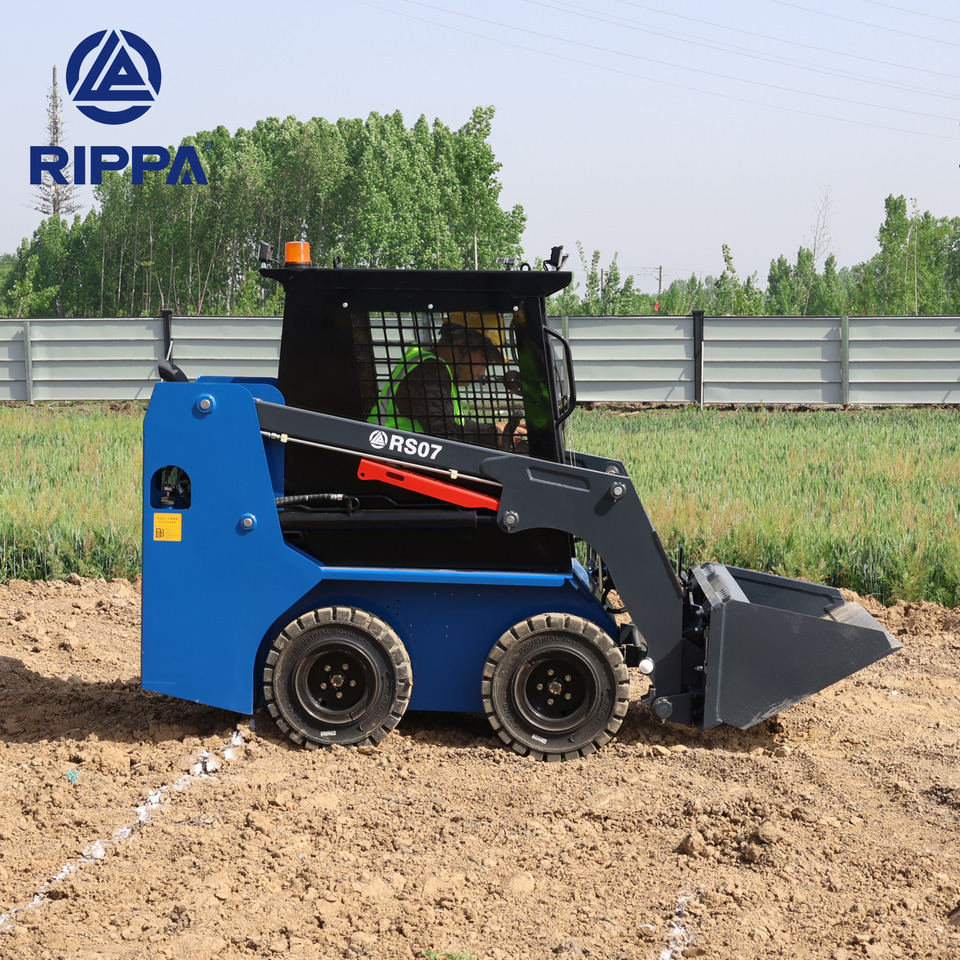 Rippa RS07 Compact Loader | 24.4hp Kubota Power | High Flow Dual Pump | Comfortable A/C Cabin - شيول صغير: صور 4 Rippa RS07 Compact Loader | 24.4hp Kubota Power | High Flow Dual Pump | Comfortable A/C Cabin - شيول صغير: صور 4