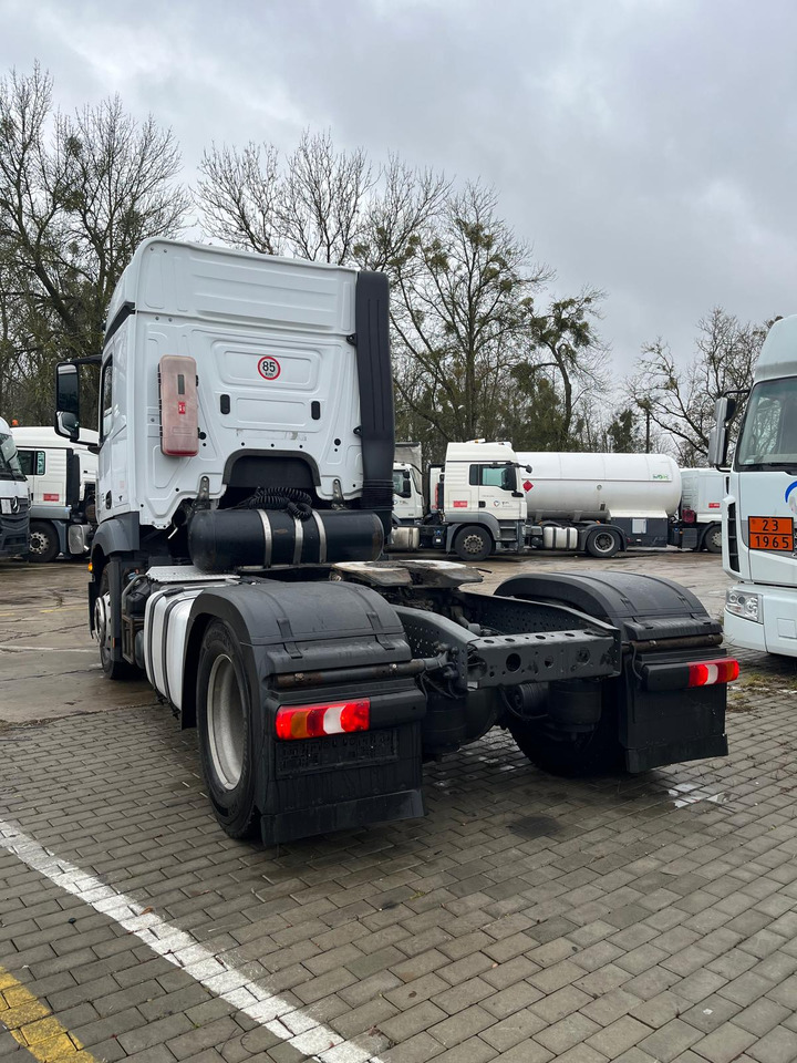 Mercedes Actros 1842 - شاحنة جرار: صور 4 Mercedes Actros 1842 - شاحنة جرار: صور 4