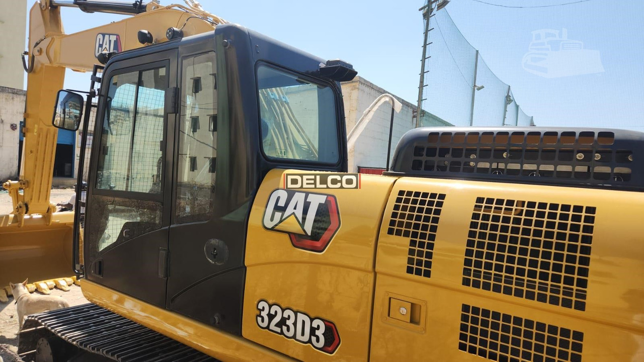 CATERPILLAR 323D3 - حفارات زحافة: صور 3 CATERPILLAR 323D3 - حفارات زحافة: صور 3