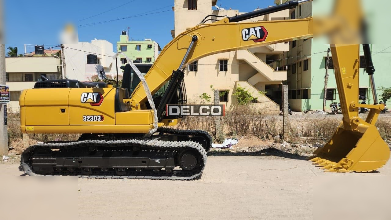 CATERPILLAR 323D3 - حفارات زحافة: صور 1 CATERPILLAR 323D3 - حفارات زحافة: صور 1