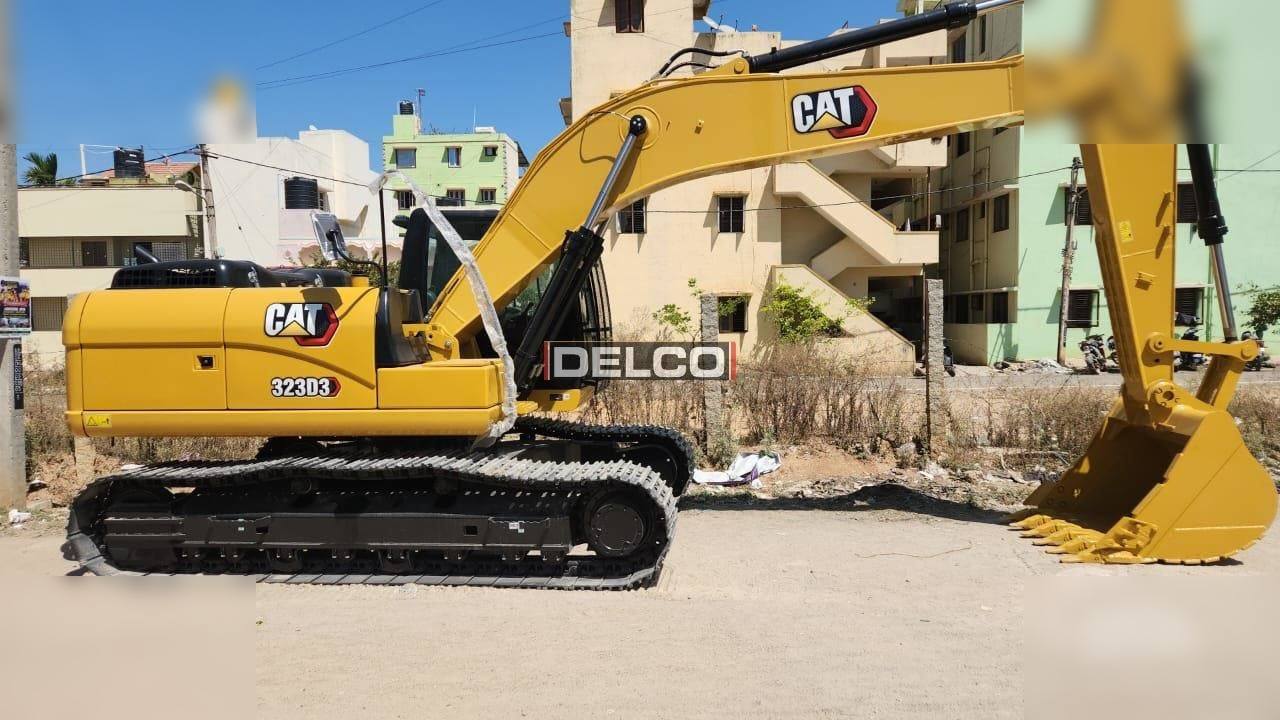 CATERPILLAR 323D3 - حفارات زحافة: صور 1 CATERPILLAR 323D3 - حفارات زحافة: صور 1