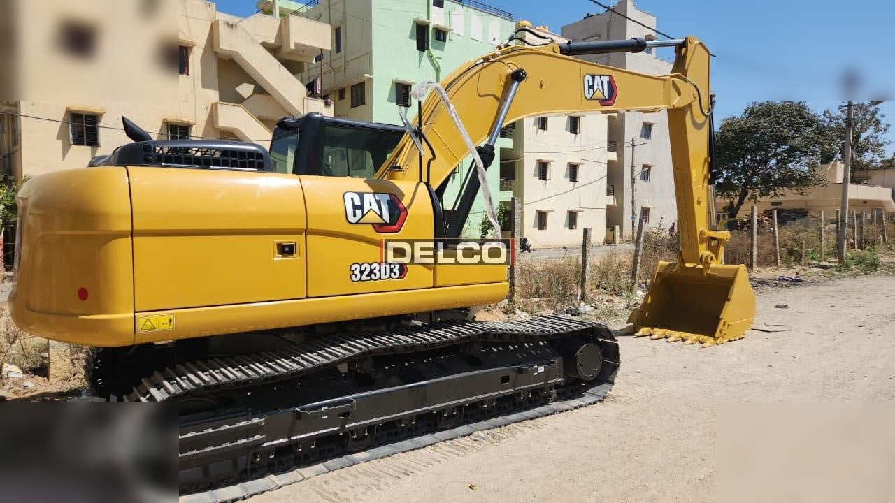 CATERPILLAR 323D3 - حفارات زحافة: صور 2 CATERPILLAR 323D3 - حفارات زحافة: صور 2