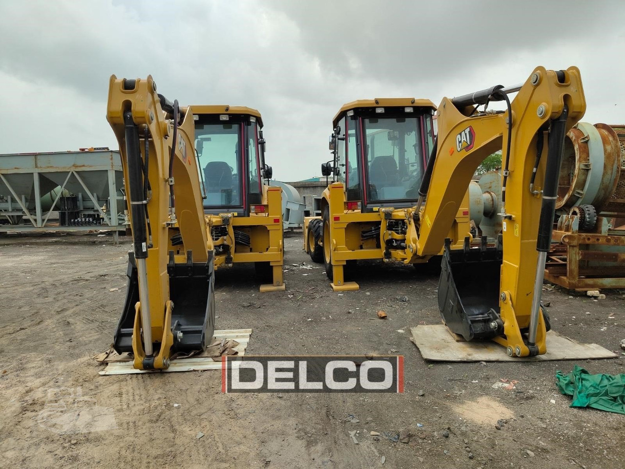 حفار متعدد الاستخدام جديد CATERPILLAR 424: صور 14 حفار متعدد الاستخدام جديد CATERPILLAR 424: صور 14
