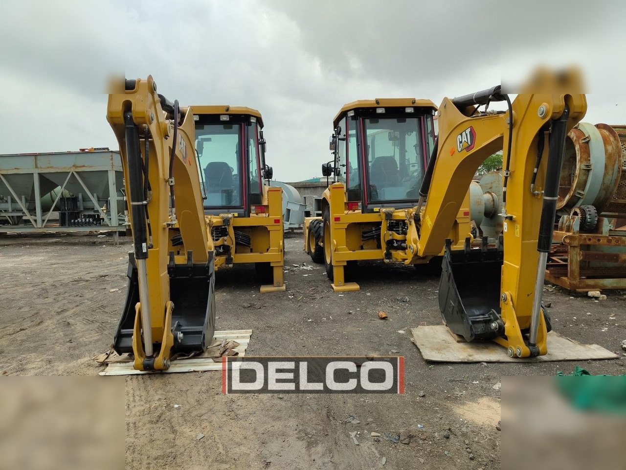 حفار متعدد الاستخدام جديد CATERPILLAR 424: صور 14 حفار متعدد الاستخدام جديد CATERPILLAR 424: صور 14