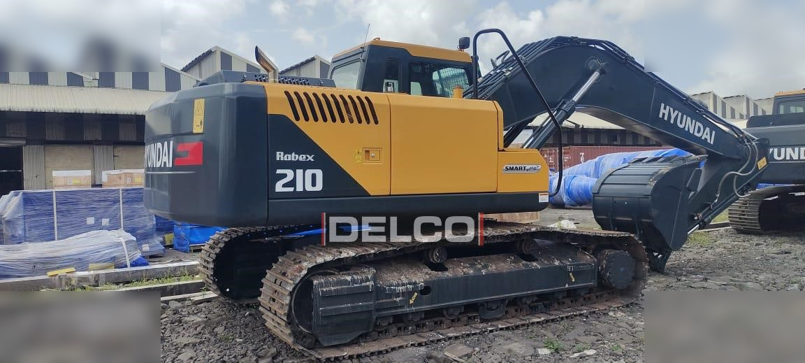 HYUNDAI ROBEX 210 - حفارات زحافة: صور 4 HYUNDAI ROBEX 210 - حفارات زحافة: صور 4