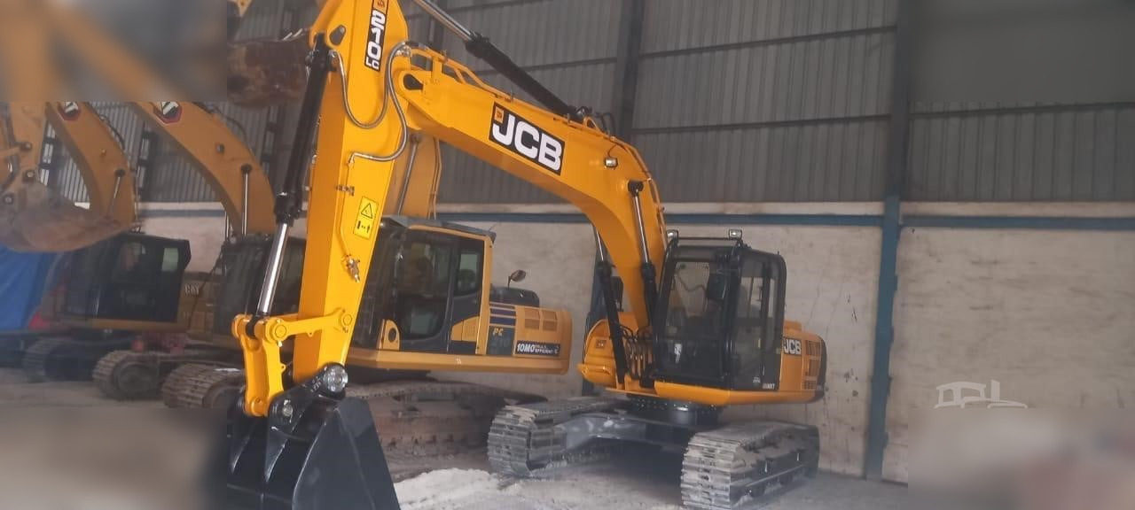 JCB JS210 LC - حفارات زحافة: صور 1 JCB JS210 LC - حفارات زحافة: صور 1
