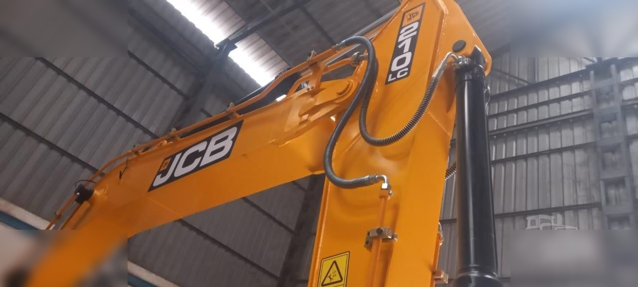 JCB JS210 LC - حفارات زحافة: صور 4 JCB JS210 LC - حفارات زحافة: صور 4