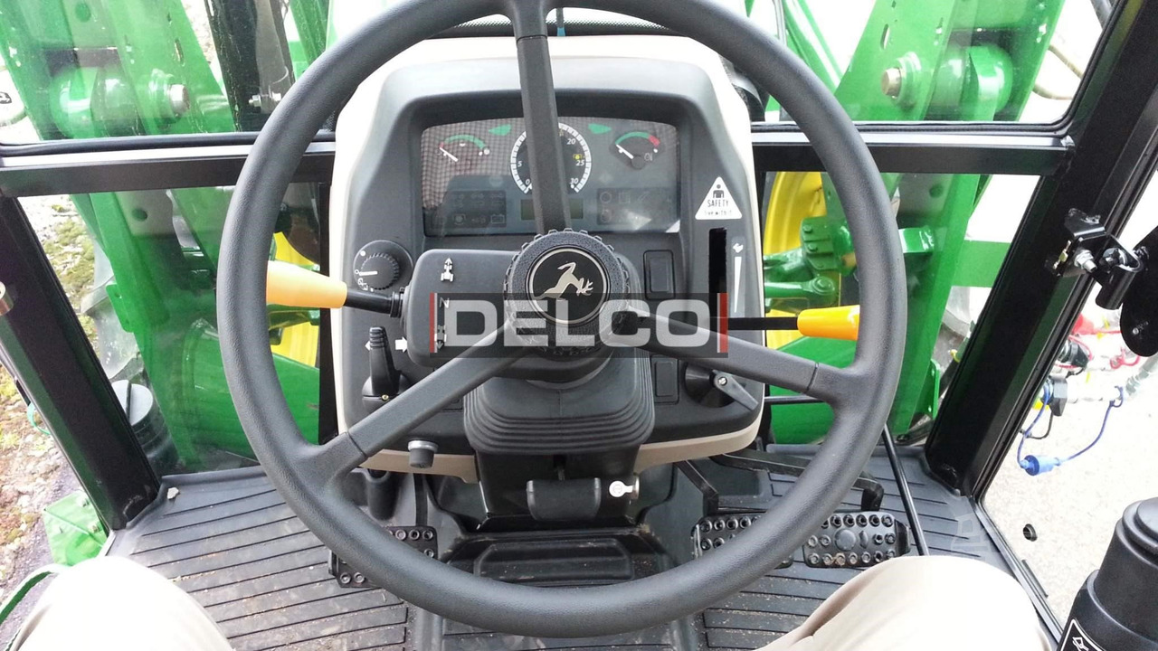 JOHN DEERE 5075E - جرار: صور 4 JOHN DEERE 5075E - جرار: صور 4