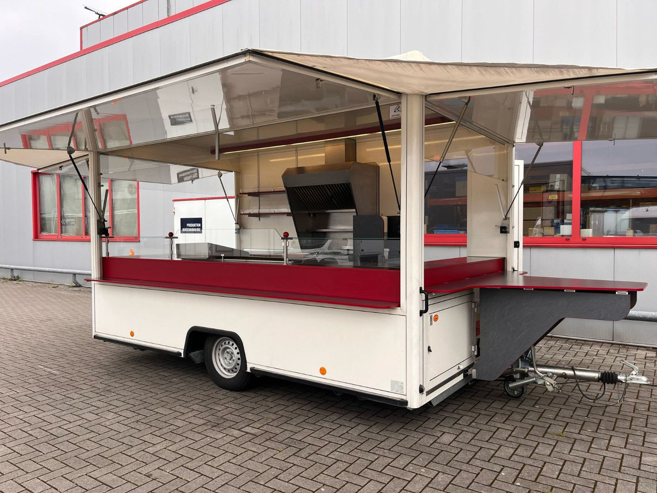 Borco-Höhns Imbiss Foodtruck - عربة الطعام: صور 2 Borco-Höhns Imbiss Foodtruck - عربة الطعام: صور 2