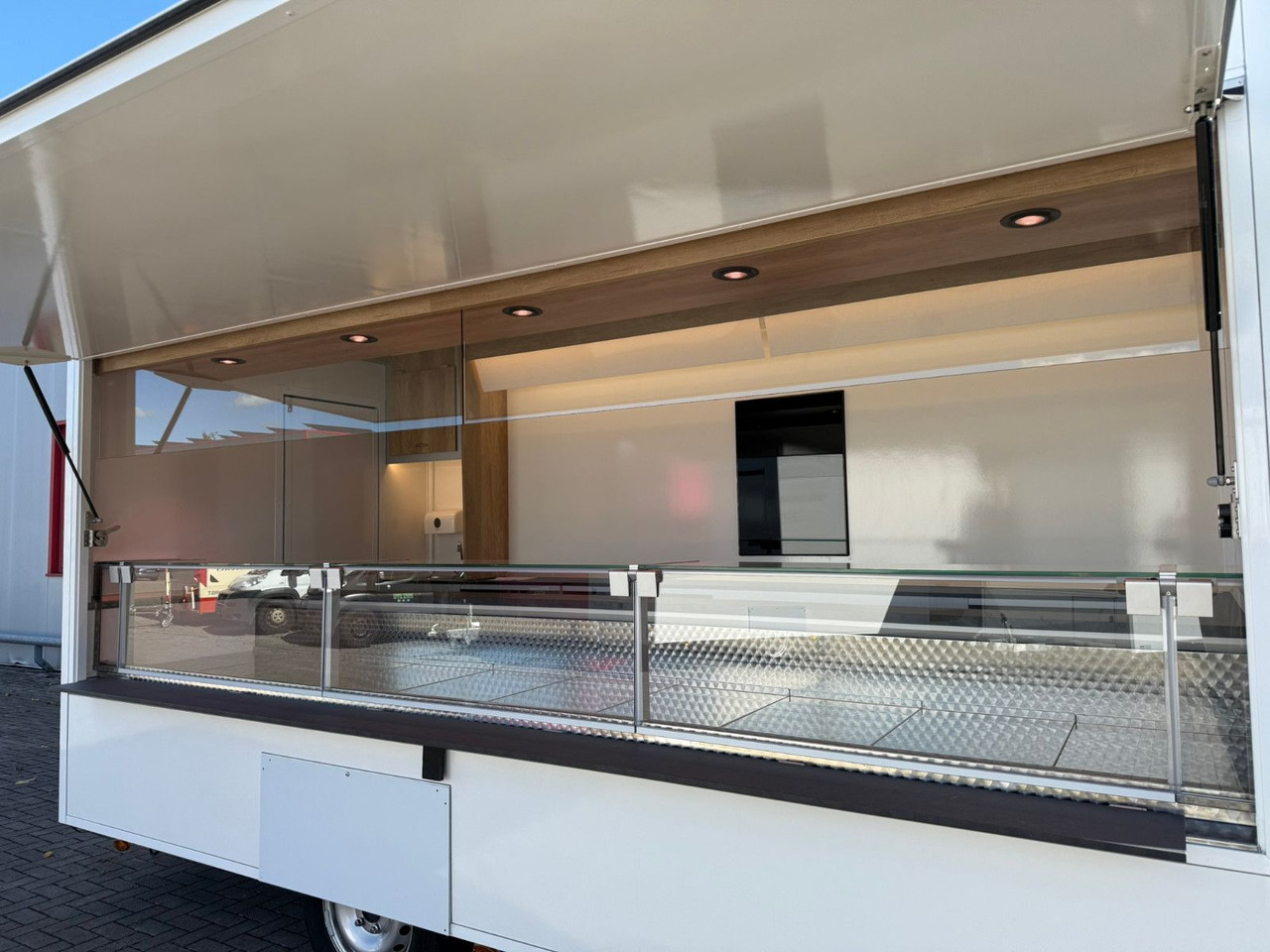 Renault ESSELMANN Verkaufsmobil - شاحنات طعام: صور 3 Renault ESSELMANN Verkaufsmobil - شاحنات طعام: صور 3