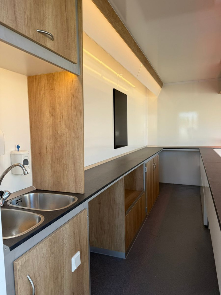 Renault ESSELMANN Verkaufsmobil - شاحنات طعام: صور 5 Renault ESSELMANN Verkaufsmobil - شاحنات طعام: صور 5