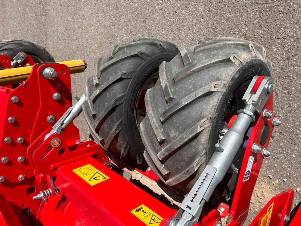 Grimme GF 400 - آلة قطع أوراق البطاطس: صور 4 Grimme GF 400 - آلة قطع أوراق البطاطس: صور 4