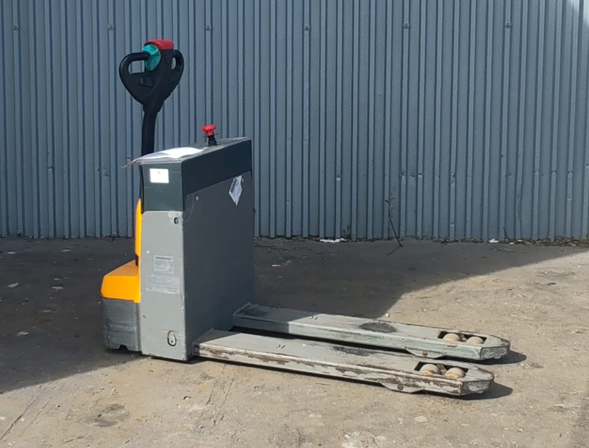 Jungheinrich EJE m13 Li Ion (x4pc. package) - معدات الرفع منخفض المستوى: صور 2 Jungheinrich EJE m13 Li Ion (x4pc. package) - معدات الرفع منخفض المستوى: صور 2