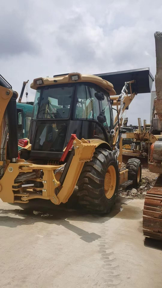 CAT 420F - حفار متعدد الاستخدام: صور 1 CAT 420F - حفار متعدد الاستخدام: صور 1