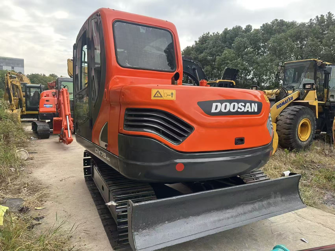 Doosan DX75 - حفارات زحافة: صور 4 Doosan DX75 - حفارات زحافة: صور 4