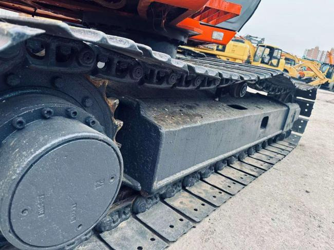 Hitachi EX60 - حفارات زحافة: صور 2 Hitachi EX60 - حفارات زحافة: صور 2