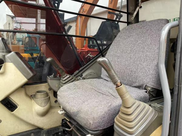 Hitachi zaxis 70 - حفارات زحافة: صور 5 Hitachi zaxis 70 - حفارات زحافة: صور 5