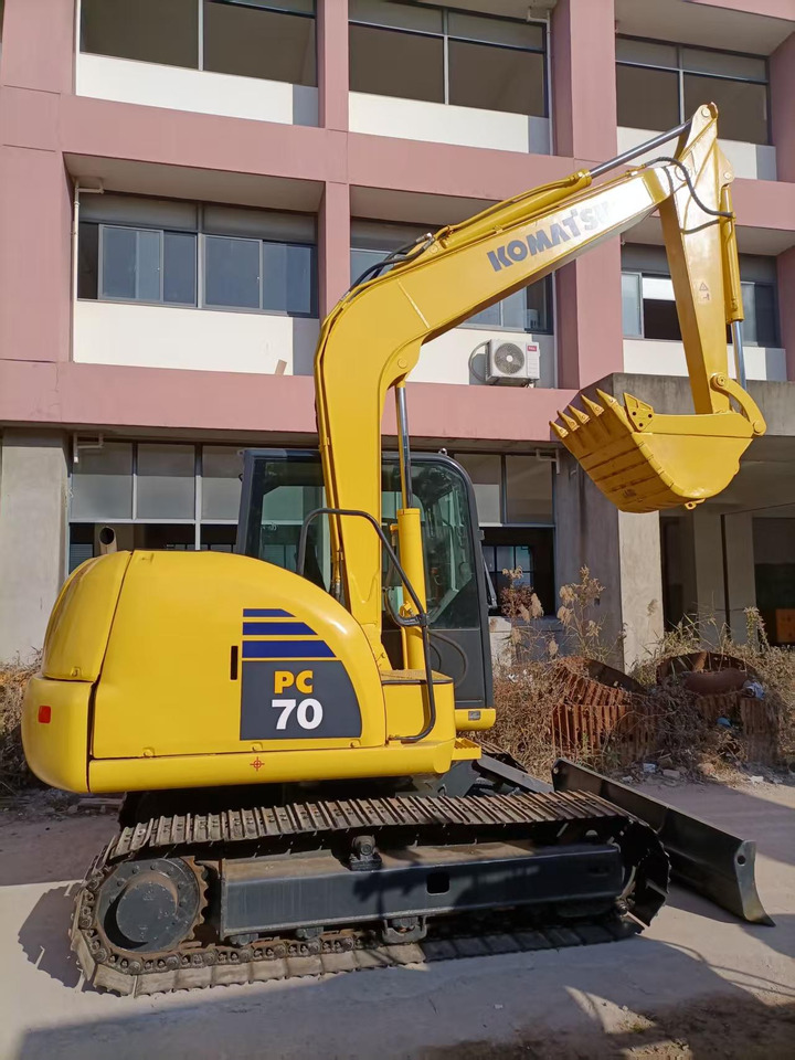 Komatsu PC70 - حفارة مصغرة: صور 1 Komatsu PC70 - حفارة مصغرة: صور 1