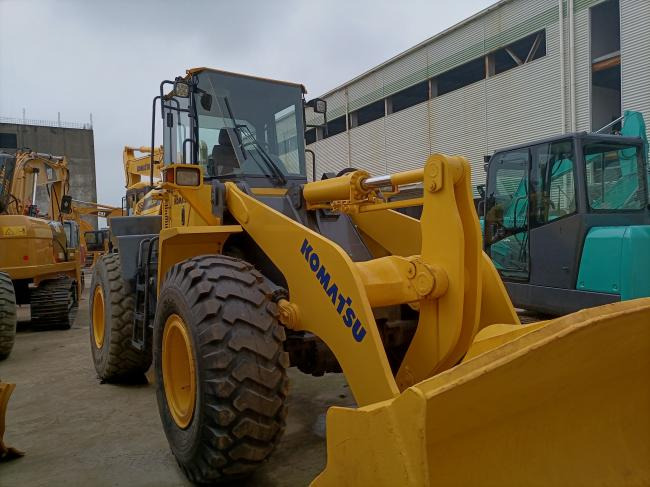 Komatsu WA320 - اللودر بعجل: صور 2 Komatsu WA320 - اللودر بعجل: صور 2