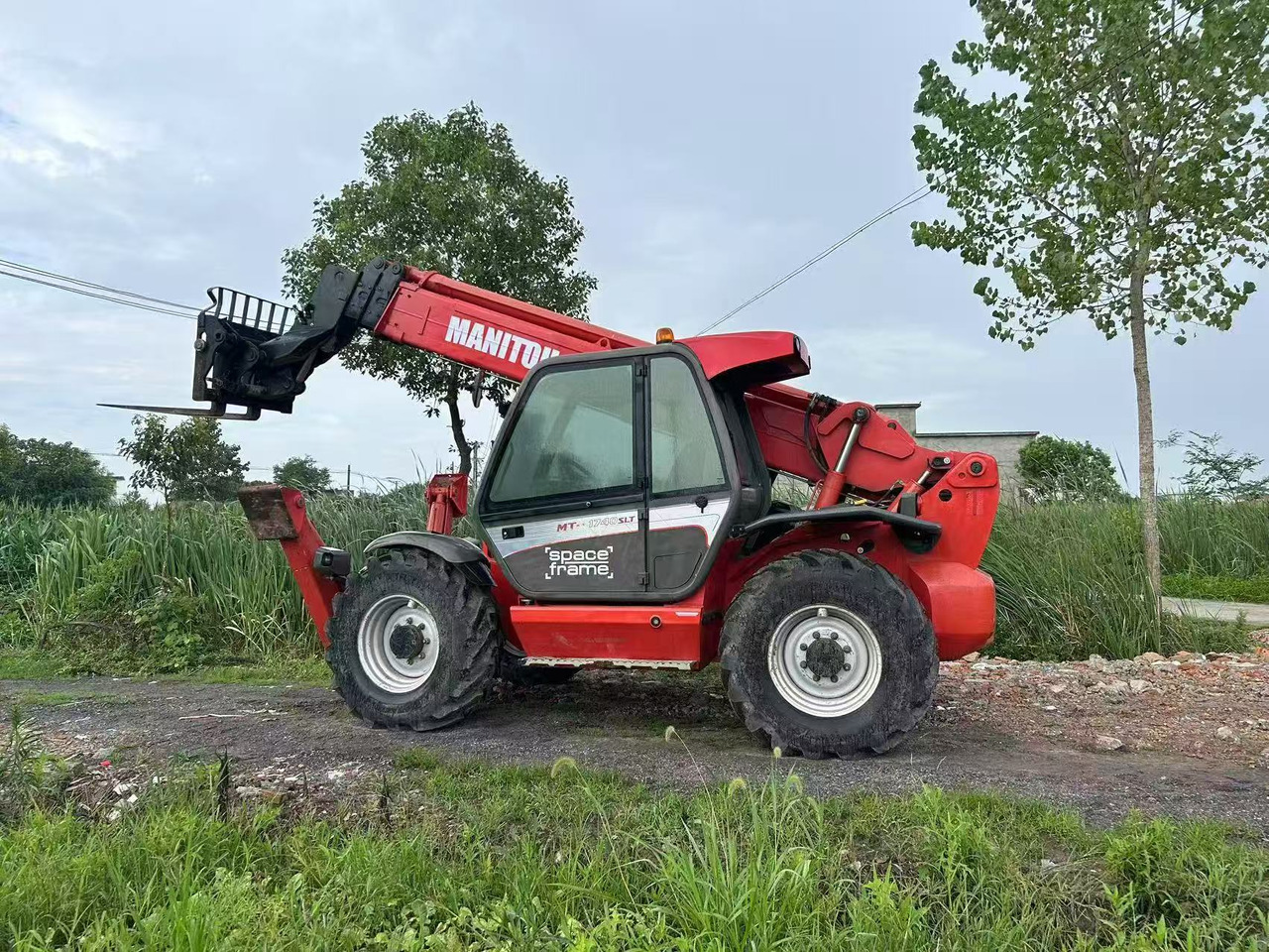MANITOU MT-1740 - رافعة تلسكوبية: صور 1 MANITOU MT-1740 - رافعة تلسكوبية: صور 1