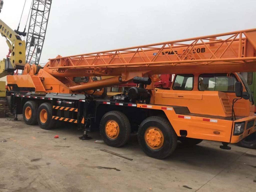 XCMG QY50 - رافعة لجميع التضاريس: صور 1 XCMG QY50 - رافعة لجميع التضاريس: صور 1