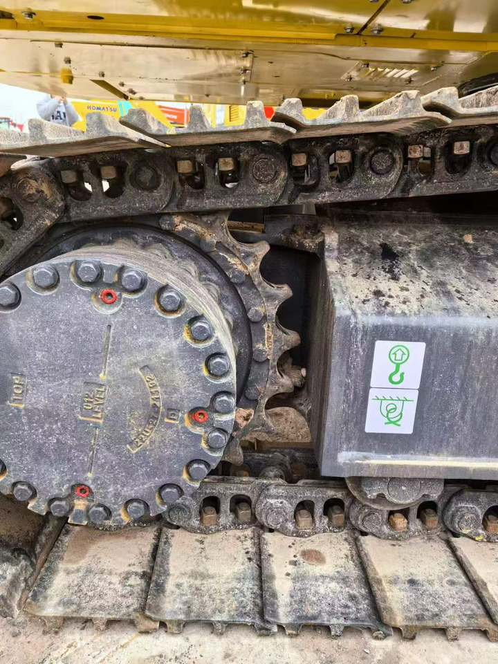 Komatsu pc220-8 - حفارات زحافة: صور 2 Komatsu pc220-8 - حفارات زحافة: صور 2