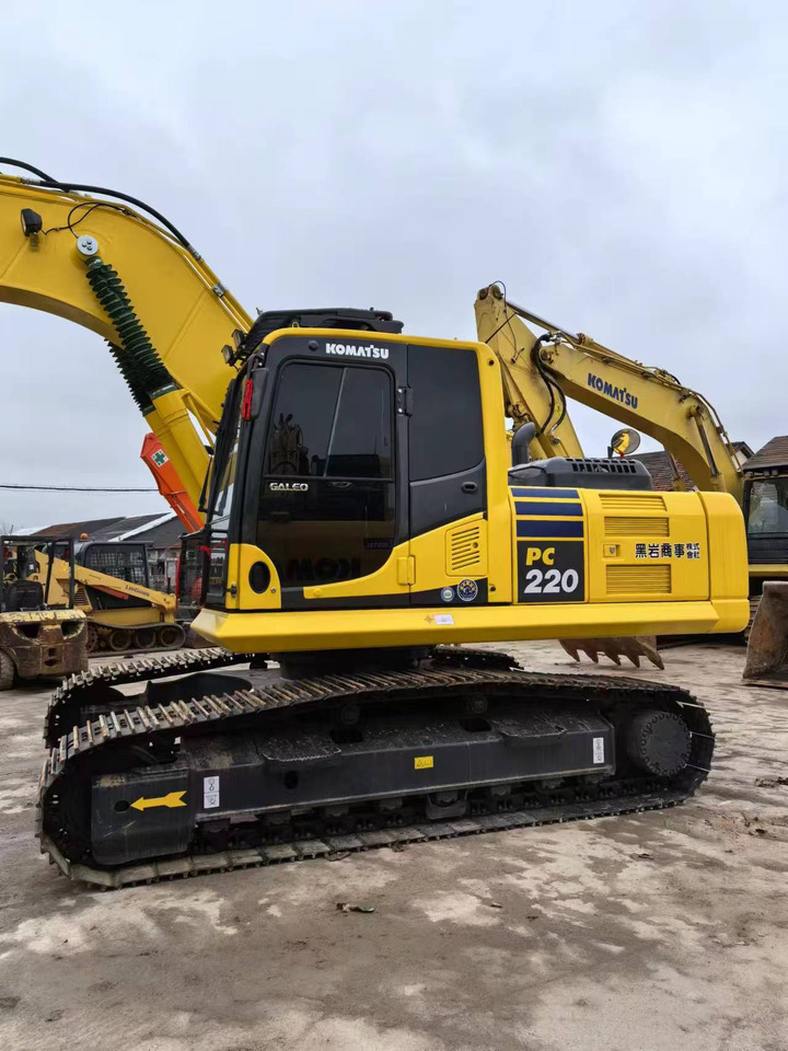 Komatsu pc220-8 - حفارات زحافة: صور 4 Komatsu pc220-8 - حفارات زحافة: صور 4