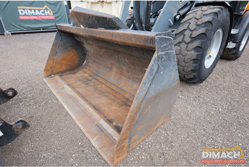 Giant G5000 - اللودر بعجل: صور 5 Giant G5000 - اللودر بعجل: صور 5