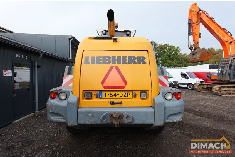Liebherr L556 Like new!! Airco, quick coupler, skeleton bucket with teeths - لودر: صور 3 Liebherr L556 Like new!! Airco, quick coupler, skeleton bucket with teeths - لودر: صور 3