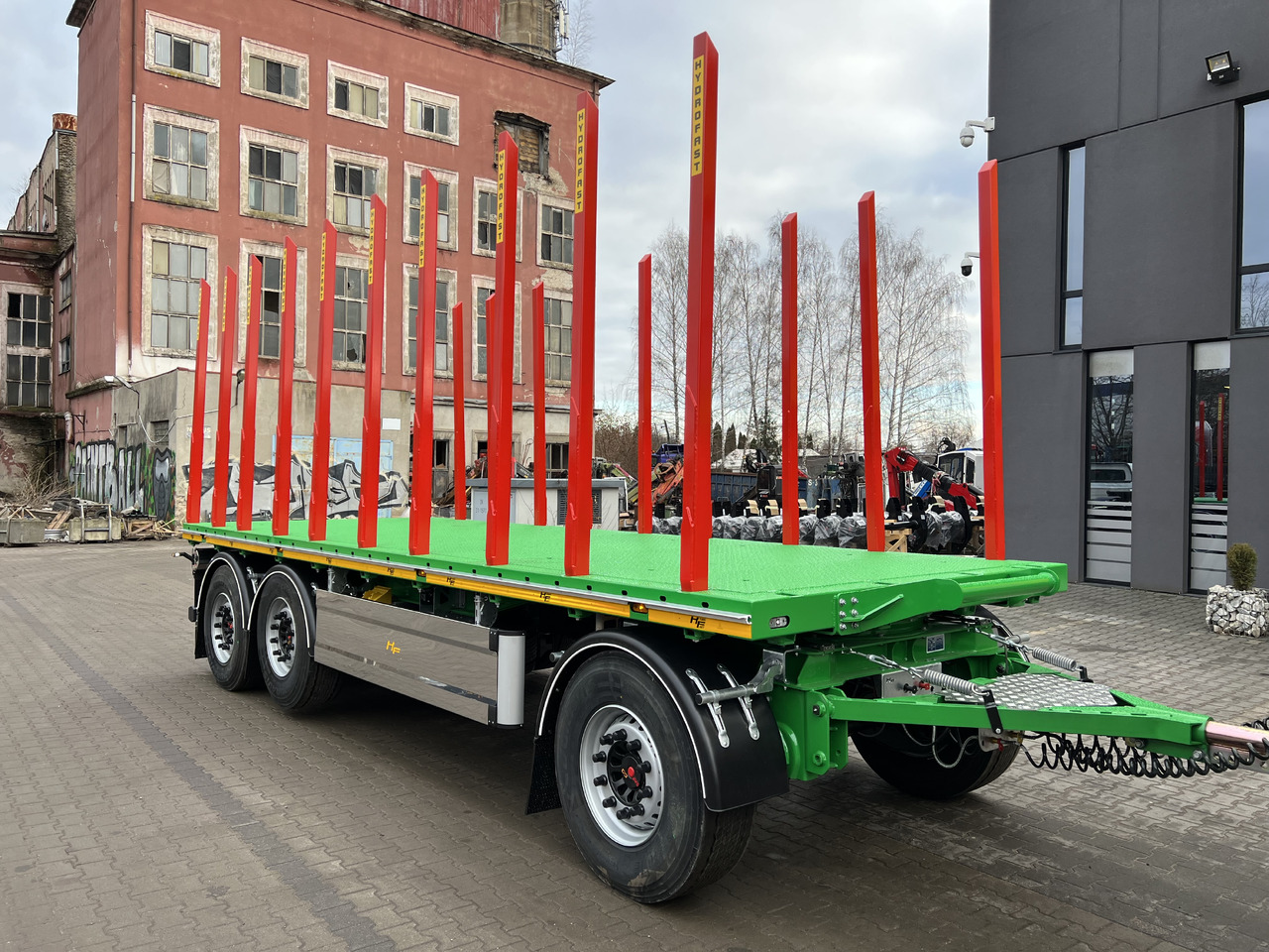 RENAULT Gama K 520 6x4 zabudowa platforma 3 osiowa z żurawiem - شاحنة قطع الأشجار, شاحنة كرين: صور 5 RENAULT Gama K 520 6x4 zabudowa platforma 3 osiowa z żurawiem - شاحنة قطع الأشجار, شاحنة كرين: صور 5