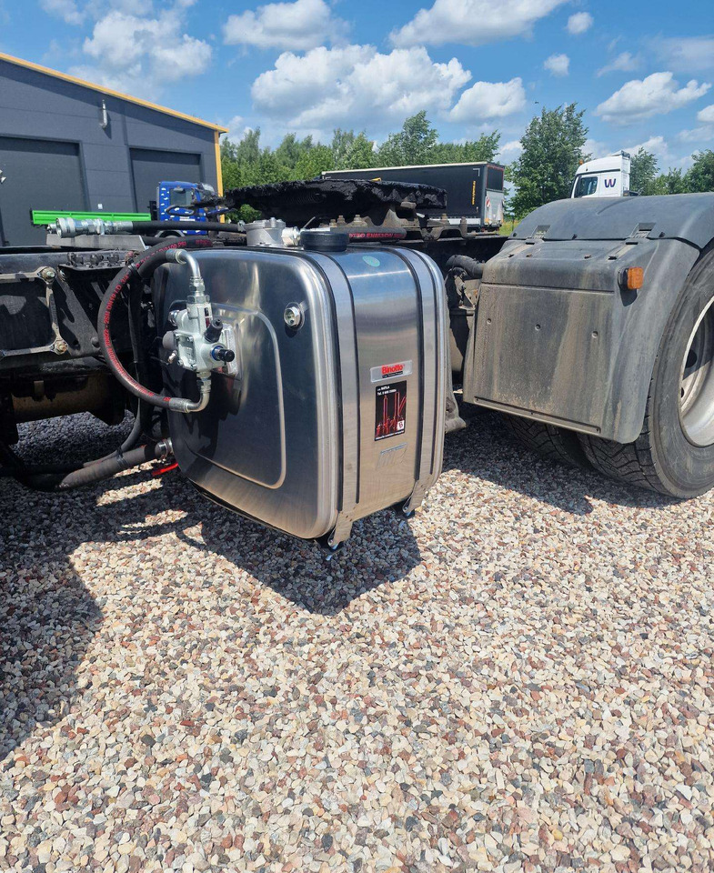 Iveco HIDRAULIA BINOTTO - شاحنة جرار: صور 3 Iveco HIDRAULIA BINOTTO - شاحنة جرار: صور 3