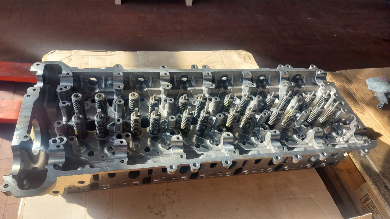 CLAAS Regeneracja naprawa om 470 471 472 473 mp4 euro6 - المحرك - الآلات والماكينات الزراعية: صور 4 CLAAS Regeneracja naprawa om 470 471 472 473 mp4 euro6 - المحرك - الآلات والماكينات الزراعية: صور 4
