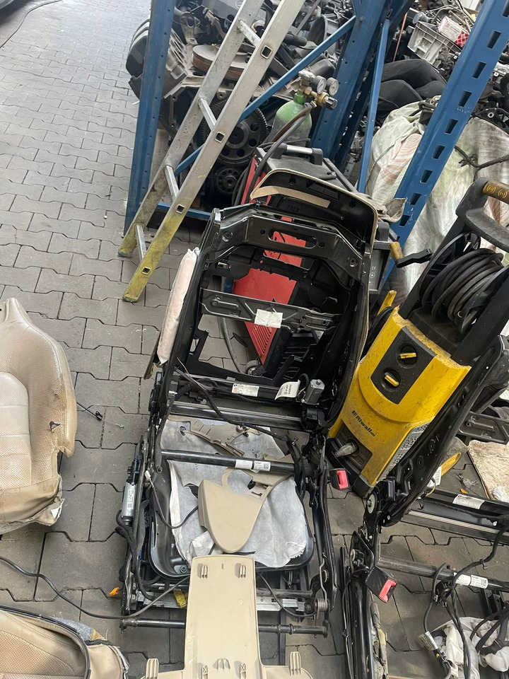 Fotele do Mercedes W 207 kabrio - مقاعد السيارات - سيارة: صور 3 Fotele do Mercedes W 207 kabrio - مقاعد السيارات - سيارة: صور 3