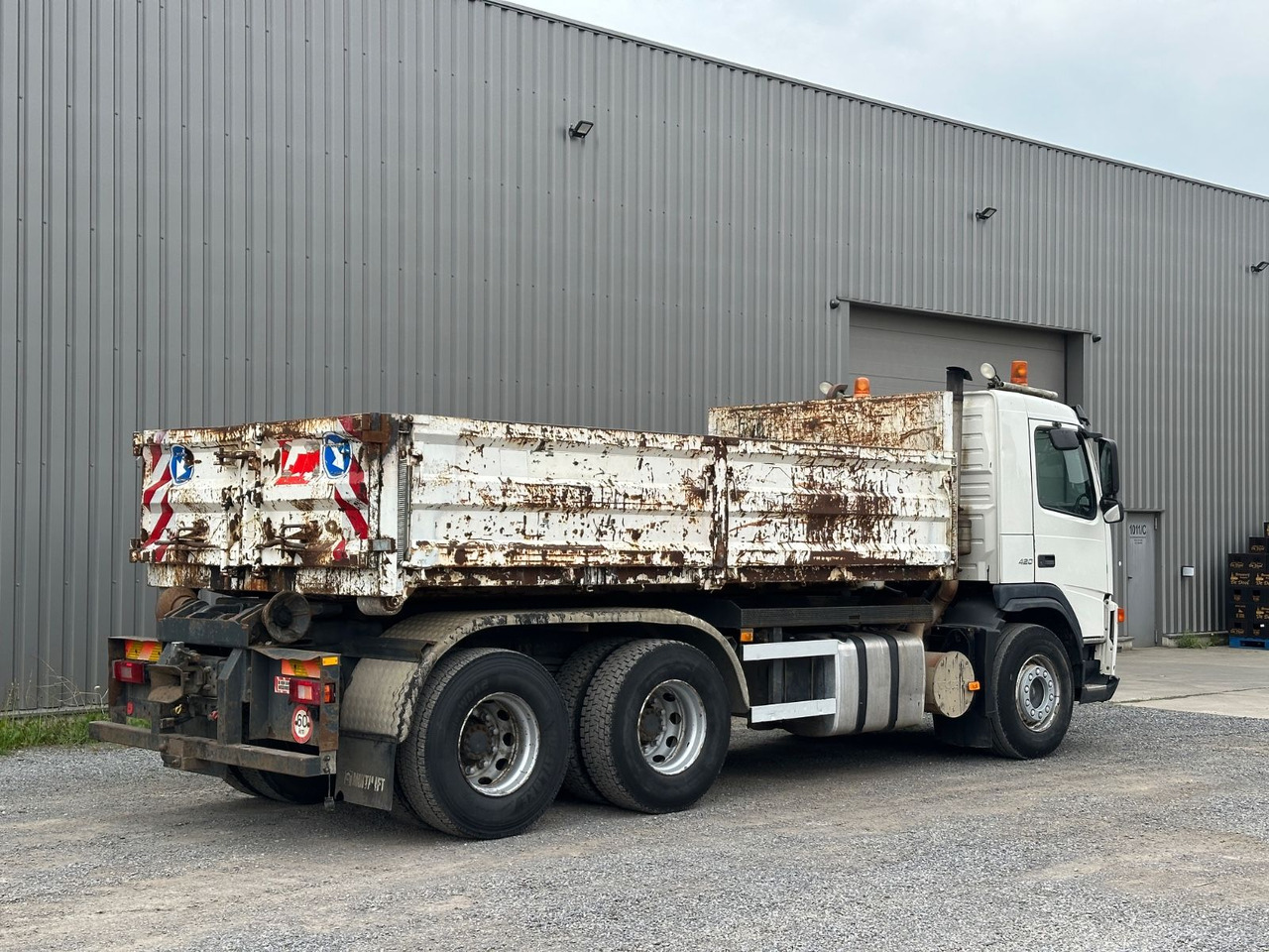 Volvo FM 420 - شاحنة ذات الخطاف: صور 3 Volvo FM 420 - شاحنة ذات الخطاف: صور 3
