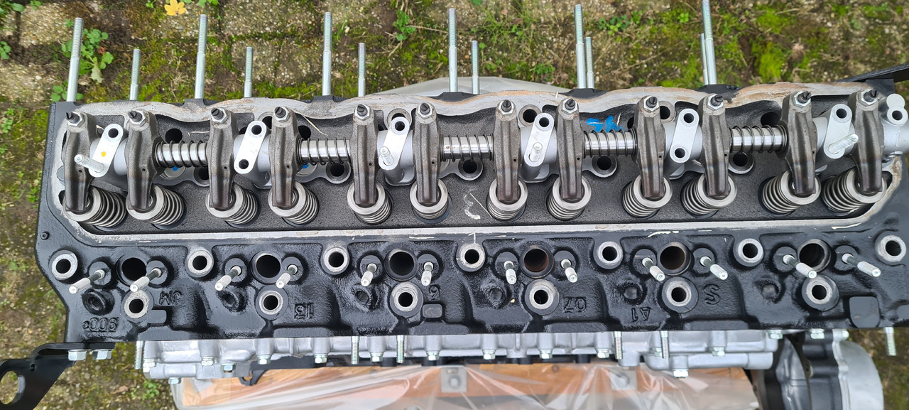 Isuzu NEW Long Block 6BD1 - المحرك - حفارة: صور 3 Isuzu NEW Long Block 6BD1 - المحرك - حفارة: صور 3