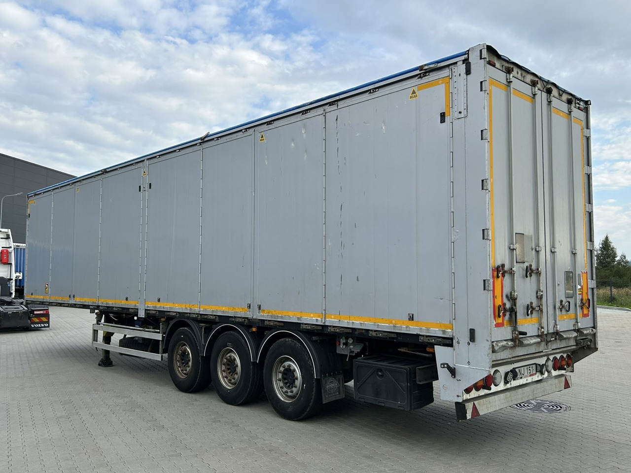 BODEX KIS 3F - أرضية المشي نصف مقطورة: صور 3 BODEX KIS 3F - أرضية المشي نصف مقطورة: صور 3