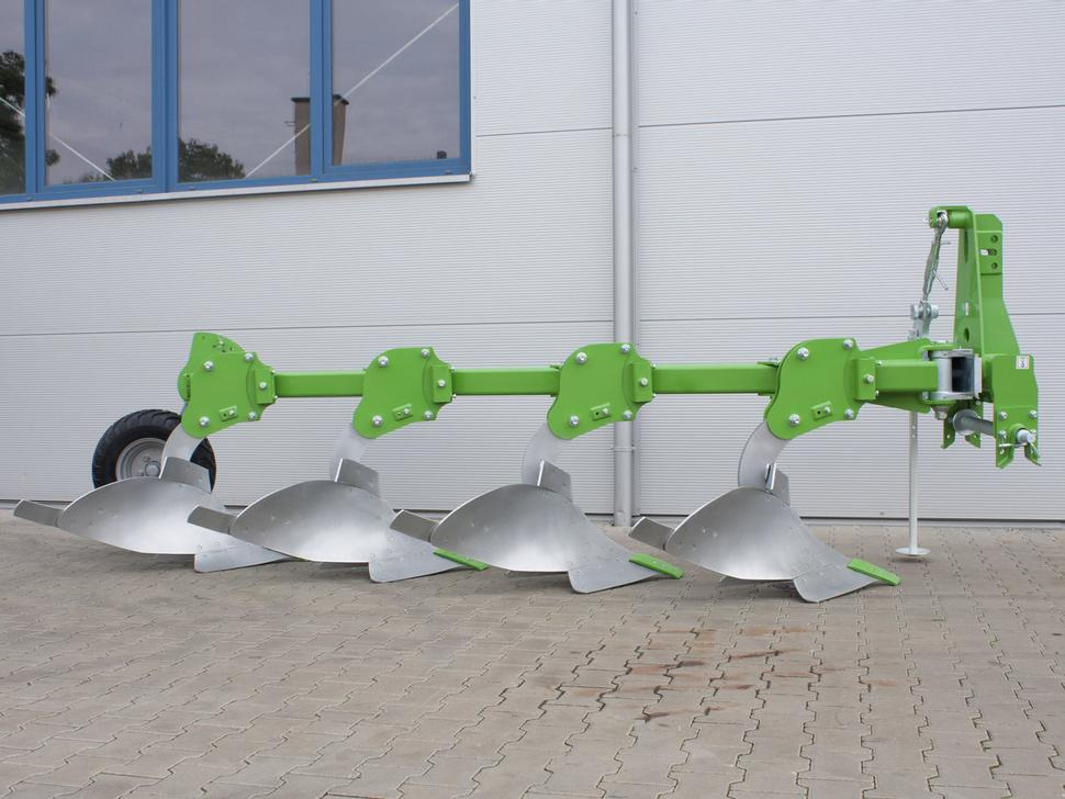 Bomet Pflüge / Single-beam plow / Charrue mono-poutre / Aratro / Плуг / Pług jednobelkowy Libra 3+1 - محراث: صور 2 Bomet Pflüge / Single-beam plow / Charrue mono-poutre / Aratro / Плуг / Pług jednobelkowy Libra 3+1 - محراث: صور 2